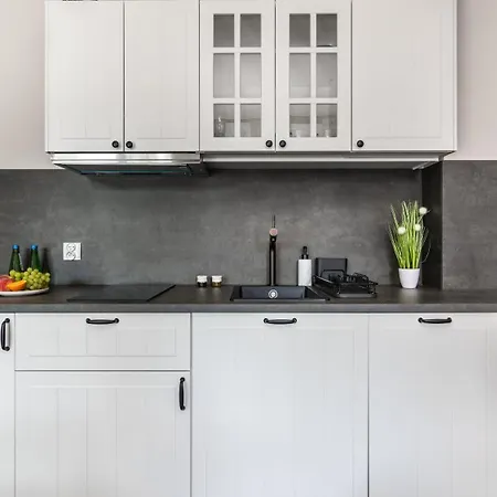 Park Ii Blisko Morza Piamola, Bezplatne Solarium 斯蒂格纳